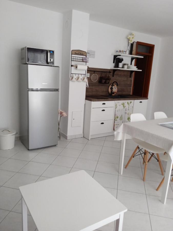 Apartmani More Komarna Εξωτερικό φωτογραφία