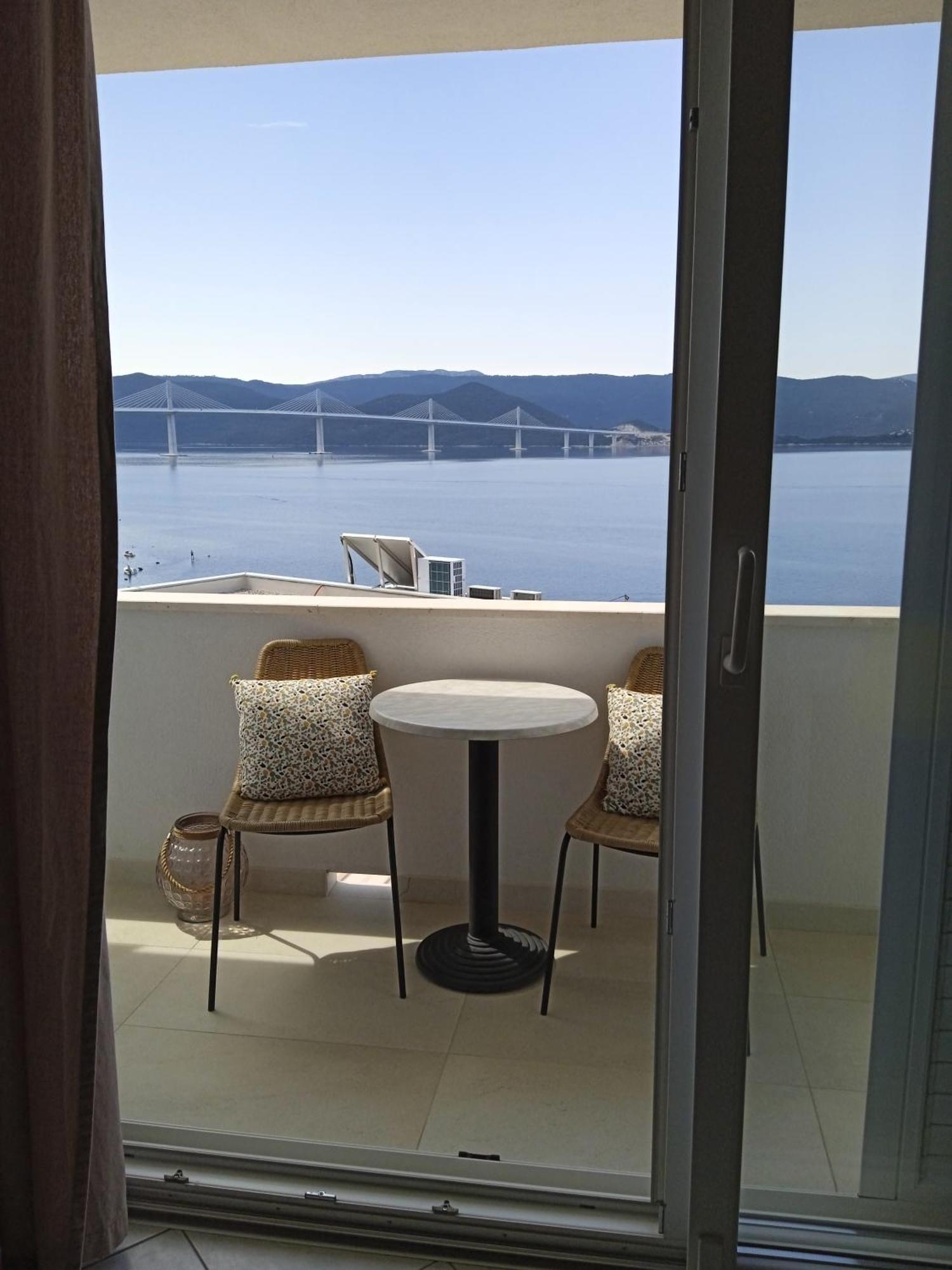 Apartmani More Komarna Εξωτερικό φωτογραφία