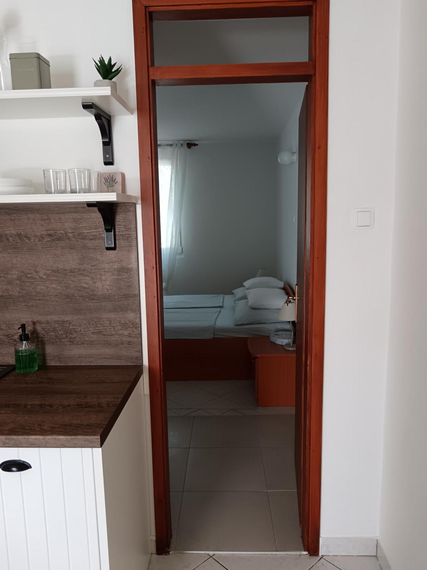 Apartmani More Komarna Εξωτερικό φωτογραφία