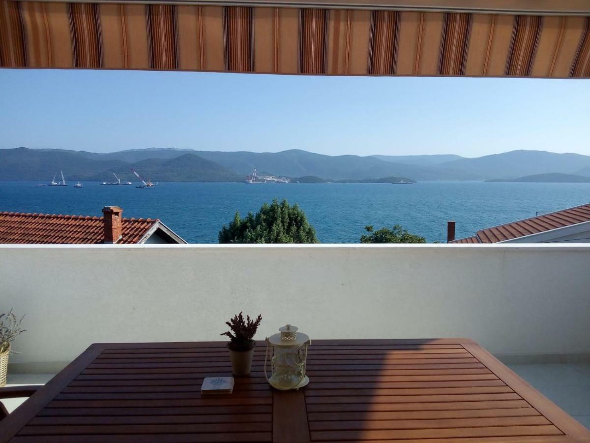 Apartmani More Komarna Εξωτερικό φωτογραφία
