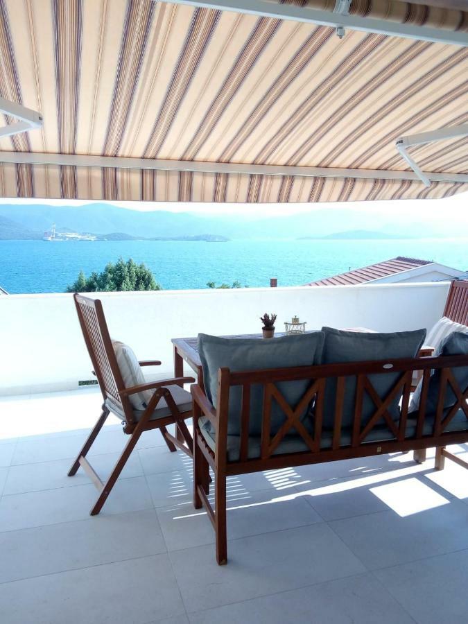 Apartmani More Komarna Εξωτερικό φωτογραφία